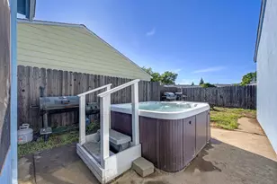 9309 Henley Way, Sacramento, CA 95826 - Photo 27