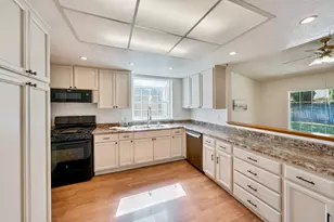 7869 Valley Quail Ct, Antelope, CA 95843 - Photo 9