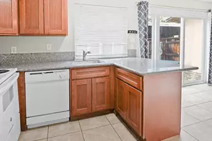 8853 La Riviera Dr, Sacramento, CA 95826 - Photo 15