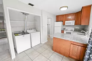 8853 La Riviera Dr, Sacramento, CA 95826 - Photo 21