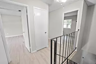 8853 La Riviera Dr, Sacramento, CA 95826 - Photo 9