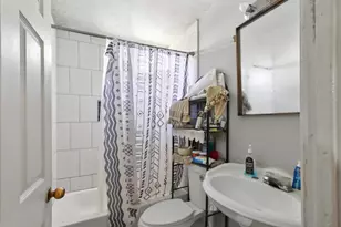 200 Lindley Dr, Sacramento, CA 95815 - Photo 13