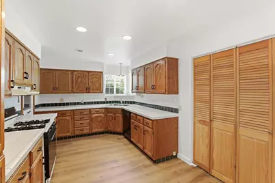 3917 Kings Way, Sacramento, CA 95821 - Photo 9