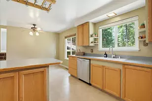 15186 Meadow Dr, Grass Valley, CA 95945 - Photo 3