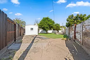 1008 Colonial Ct, Modesto, CA 95350 - Photo 31