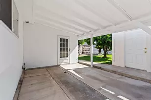 1008 Colonial Ct, Modesto, CA 95350 - Photo 19