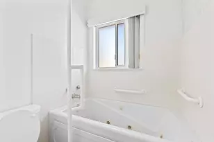 1008 Colonial Ct, Modesto, CA 95350 - Photo 21