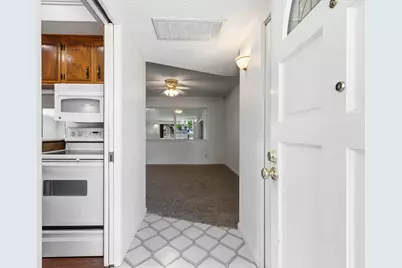 1008 Colonial Court, Modesto, CA 95350 - Photo 3