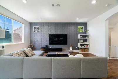 7071 N Mariposa Court, Dublin, CA 94568 - Photo 9