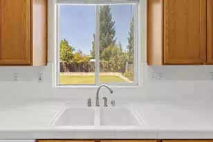 694 Devonshire Ln, Lincoln, CA 95648 - Photo 9