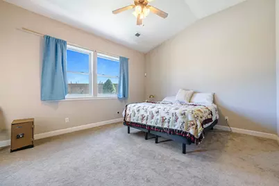 6008 W Wathen, Fresno, CA 93722 - Photo 37