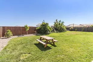 1368 Turnbridge Way, Plumas Lake, CA 95961 - Photo 49