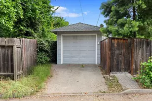 924 9th Ave, Sacramento, CA 95818 - Photo 23