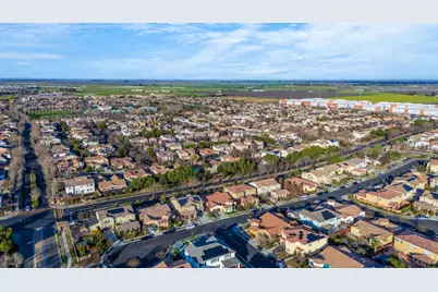 229 E Grazia Avenue, Mountain House, CA 95391 - Photo 69