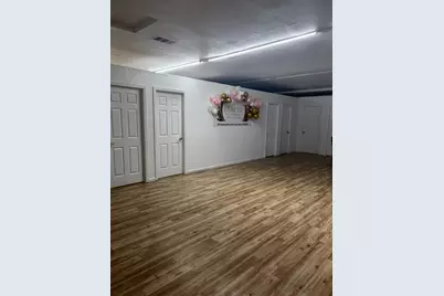 25 W Pacheco Blvd, Los Banos, CA 93635 - Photo 1