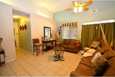 225 Stonewood Drive, Los Banos, CA 93635 - Photo 5