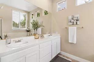 12032 Gold Pointe Ln, Gold River, CA 95670 - Photo 15