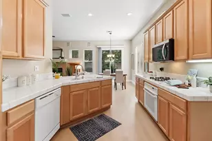 12032 Gold Pointe Ln, Gold River, CA 95670 - Photo 11