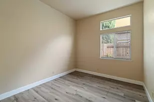 8862 Laguna Star Dr, Elk Grove, CA 95758 - Photo 17