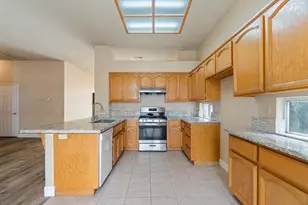 8862 Laguna Star Dr, Elk Grove, CA 95758 - Photo 11