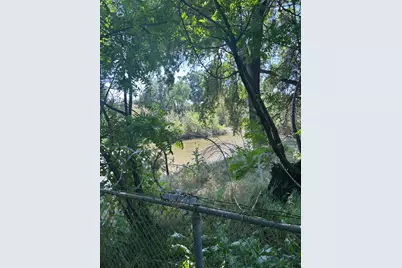 913 S Santa Cruz Avenue, Modesto, CA 95354 - Photo 1