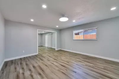 881 Reuter Drive, West Sacramento, CA 95605 - Photo 11