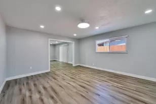 881 Reuter Dr, West Sacramento, CA 95605 - Photo 11