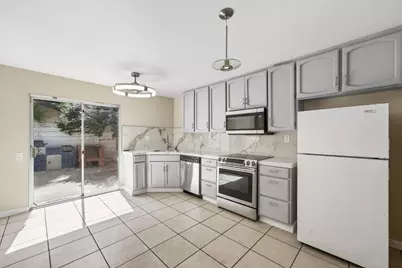 2104 Sharon Way, Modesto, CA 95350 - Photo 9