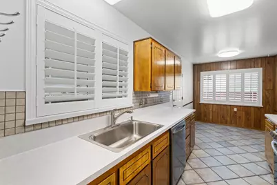 6324 Matterhorn Drive, Sacramento, CA 95842 - Photo 15