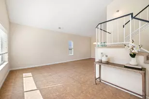 8528 Carlin Ave, Sacramento, CA 95823 - Photo 9