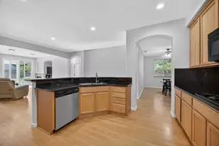 9200 Earl Fife Dr, Elk Grove, CA 95624 - Photo 15