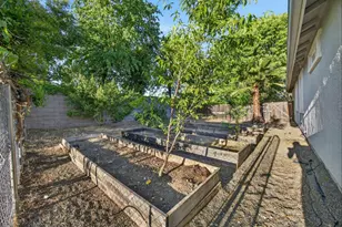 9200 Earl Fife Dr, Elk Grove, CA 95624 - Photo 45