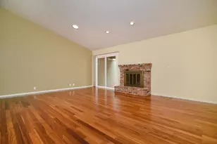 1215 Spruce Tree Cir, Sacramento, CA 95831 - Photo 5