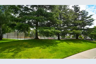 1215 Spruce Tree Circle, Sacramento, CA 95831 - Photo 35