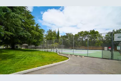 1215 Spruce Tree Circle, Sacramento, CA 95831 - Photo 31