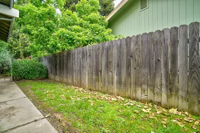 1215 Spruce Tree Circle, Sacramento, CA 95831 - Photo 29