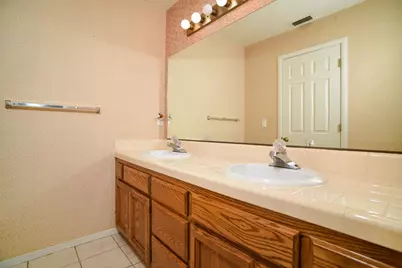 1215 Spruce Tree Circle, Sacramento, CA 95831 - Photo 17