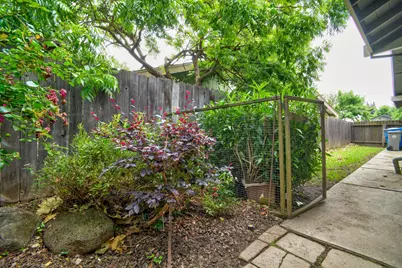 1215 Spruce Tree Circle, Sacramento, CA 95831 - Photo 27