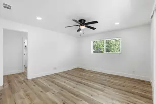 10716 Davis Rd, Stockton, CA 95209 - Photo 17