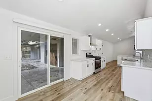 10716 Davis Rd, Stockton, CA 95209 - Photo 7