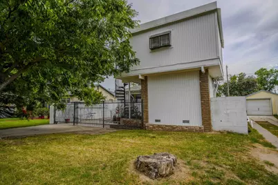 417 Maple Street, Modesto, CA 95351 - Photo 1