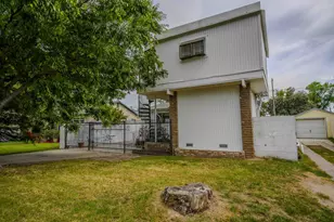 417 Maple St, Modesto, CA 95351 - Photo 1