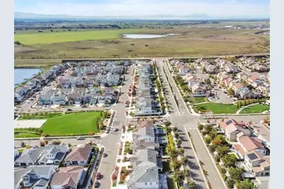 1557 Huntington Way, Lathrop, CA 95330 - Photo 11