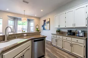 7963 Montevina Dr, Sacramento, CA 95829 - Photo 47