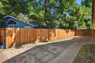 9169 Falcon Creek Cir, Elk Grove, CA 95624 - Photo 29