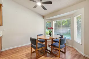 9169 Falcon Creek Cir, Elk Grove, CA 95624 - Photo 19