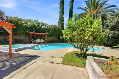 9169 Falcon Creek Circle, Elk Grove, CA 95624 - Photo 5