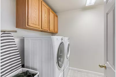 9044 Wharton Way, Elk Grove, CA 95624 - Photo 43