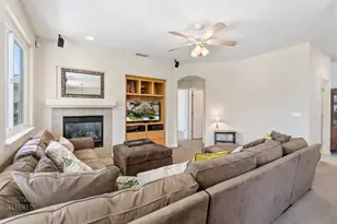 9044 Wharton Way, Elk Grove, CA 95624 - Photo 23