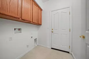 9721 Sand Hollow Way, Elk Grove, CA 95757 - Photo 17